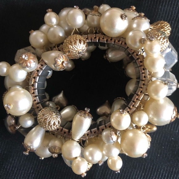 Set of two Vintage 80s clip on Pearl Earrings and pearl stretchable Bracelet - Picture 3 of 16